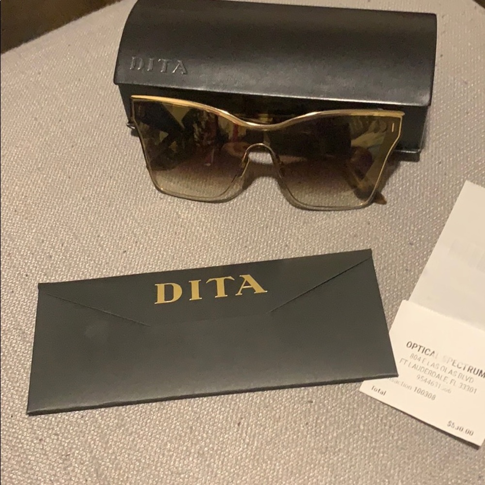 Sunglasses - Picture 2 of 8